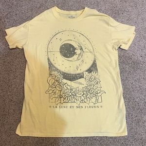 Women's Hollister Overzied Graphic Tee